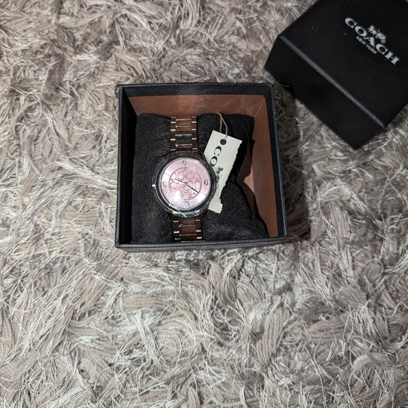 Coach watch - Picture 1 of 3